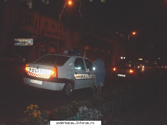CHAT langa chioscul de ziare.. - prins knd lua mita.. ..in fatza la - DISCUTII DE PE BORDURILE LUCEAFARULUI