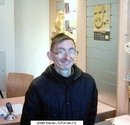 FUN 1 - Si prietenul lor de pahar.. :))))))) - FUNNY