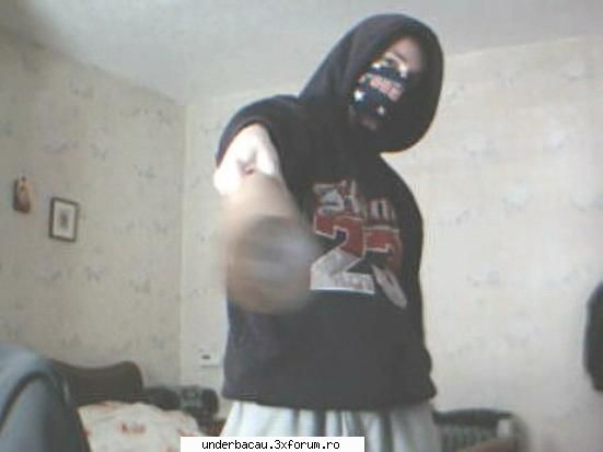 ma oameni buni vreau si yo sa ma inscriu la hip hop fac?
id meu e sa chemam trupe sa ne 